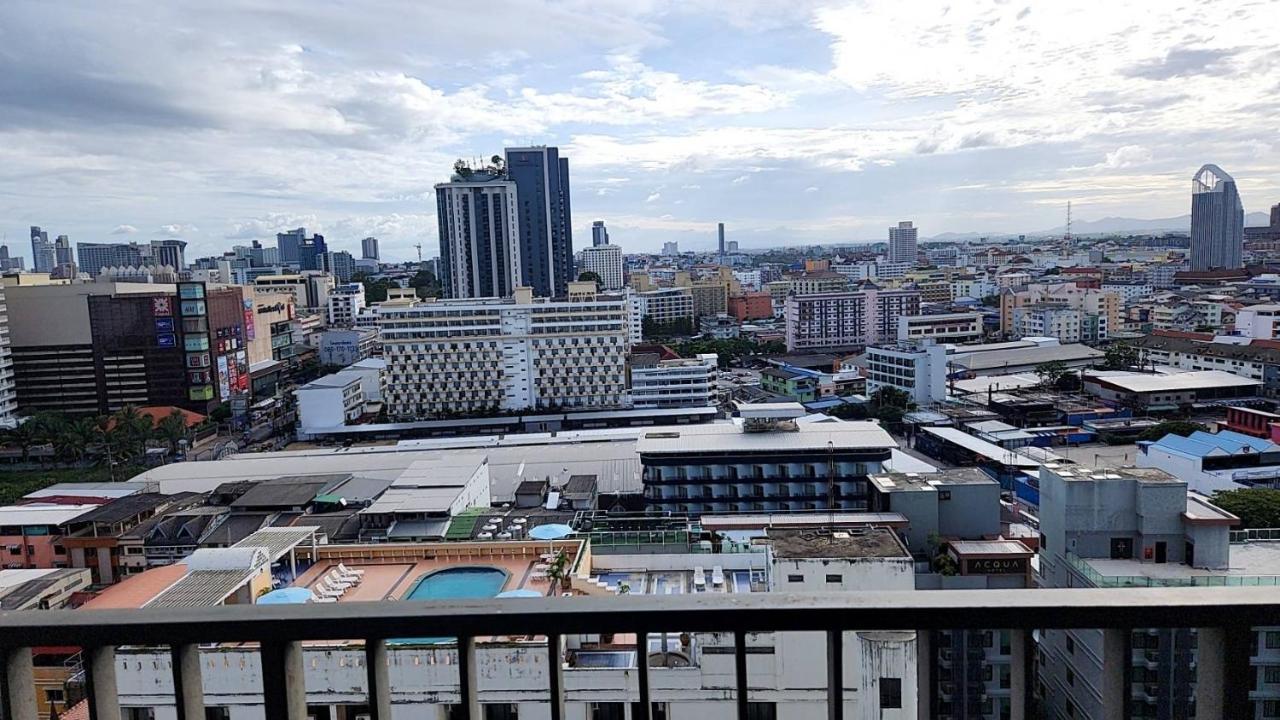 Base Condos Pattaya Exterior photo