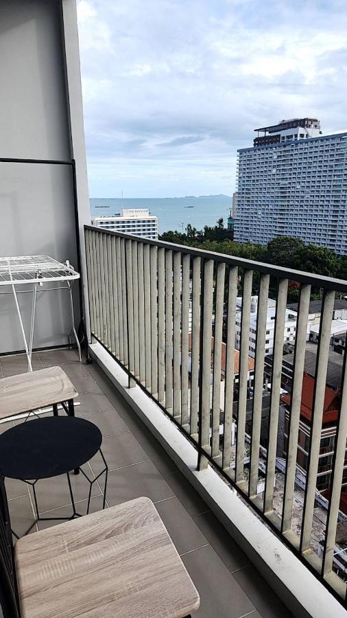 Base Condos Pattaya Exterior photo